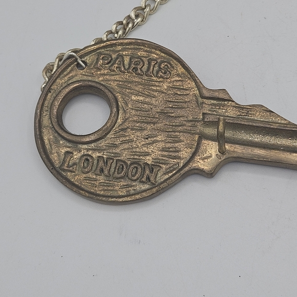 Vintage antique brass london paris 9" key shaped holder - Picture 11 of 12